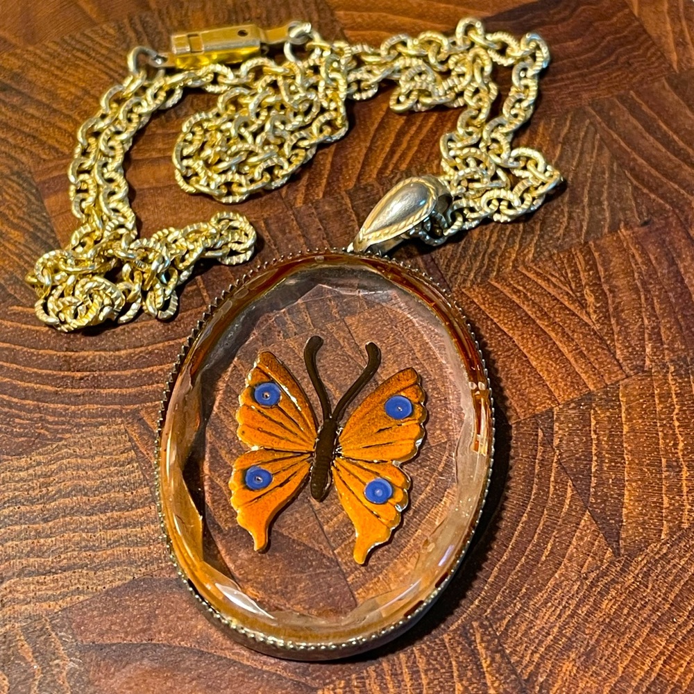 Vintage Butterfly Intaglio Pendant Necklace Orange Blue